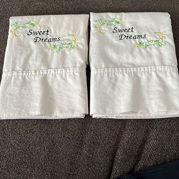 Set (2) Creamy Beige 100% Cotton 540 Thread  Kirkland Embroidered Pillowcases - Picture 8 of 16